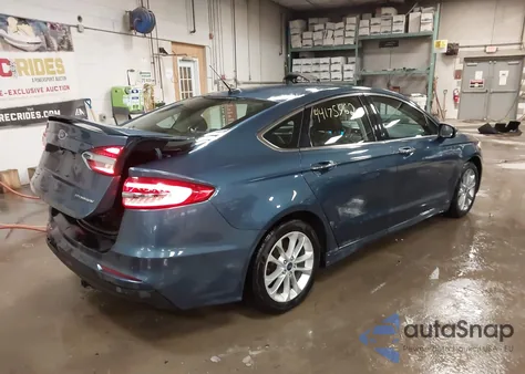 2019 Ford Fusion Energi Titanium from USA, damaged, VIN 3FA6P0SU5KR191591